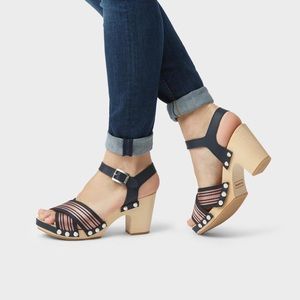 💕 Hunter Criss Cross Sandal 👡